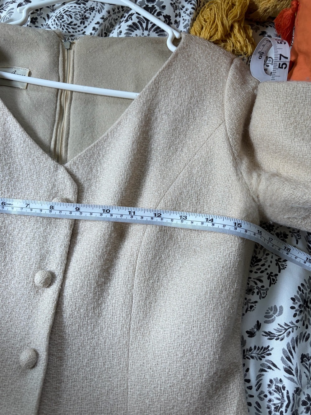 Vintage wool Alison Ayres bell sleeve dress beige cream M vintage 12 modern 8 - Picture 2 of 11